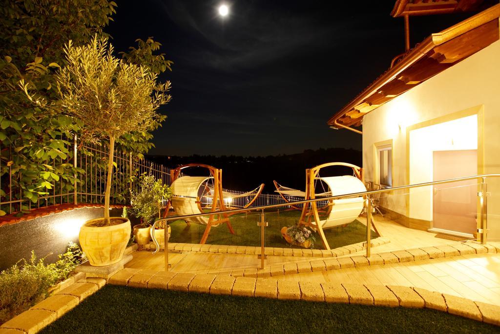 Wellness Suite Na' Canuna' Roddi Екстериор снимка