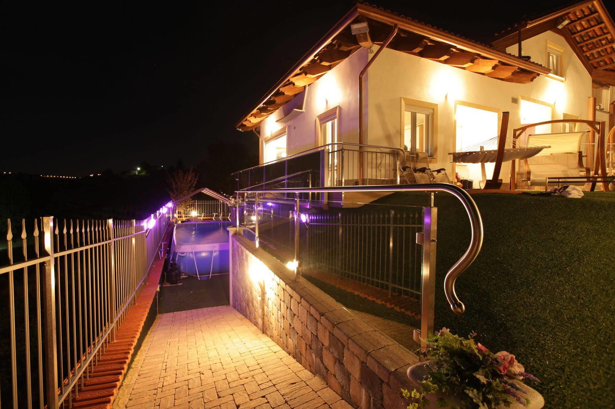 Wellness Suite Na' Canuna' Roddi Екстериор снимка