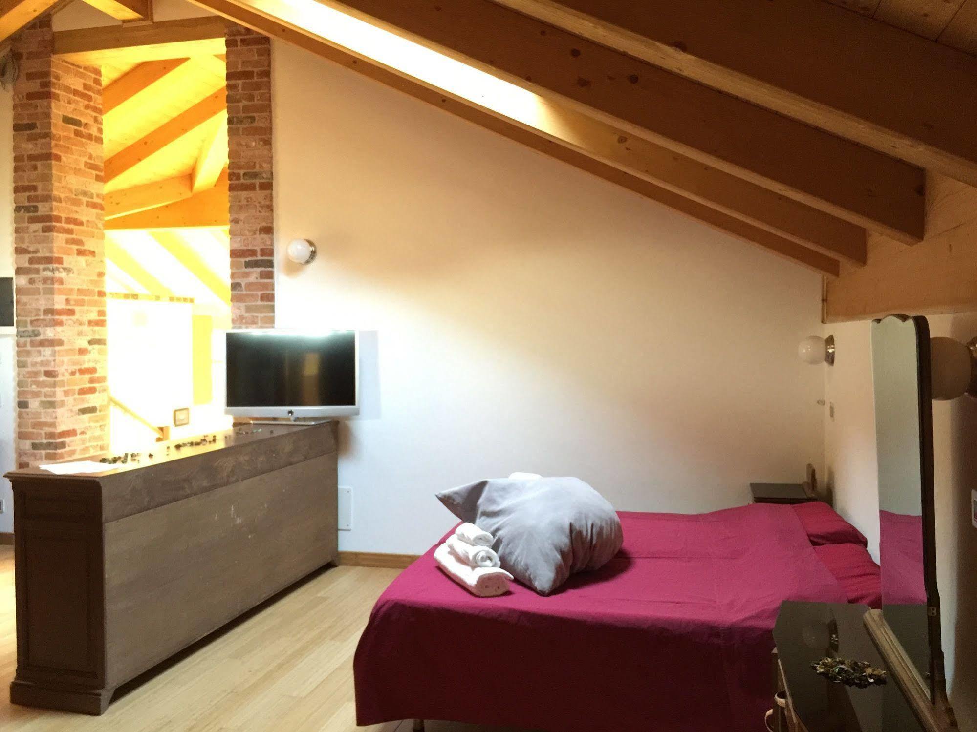 Wellness Suite Na' Canuna' Roddi Екстериор снимка