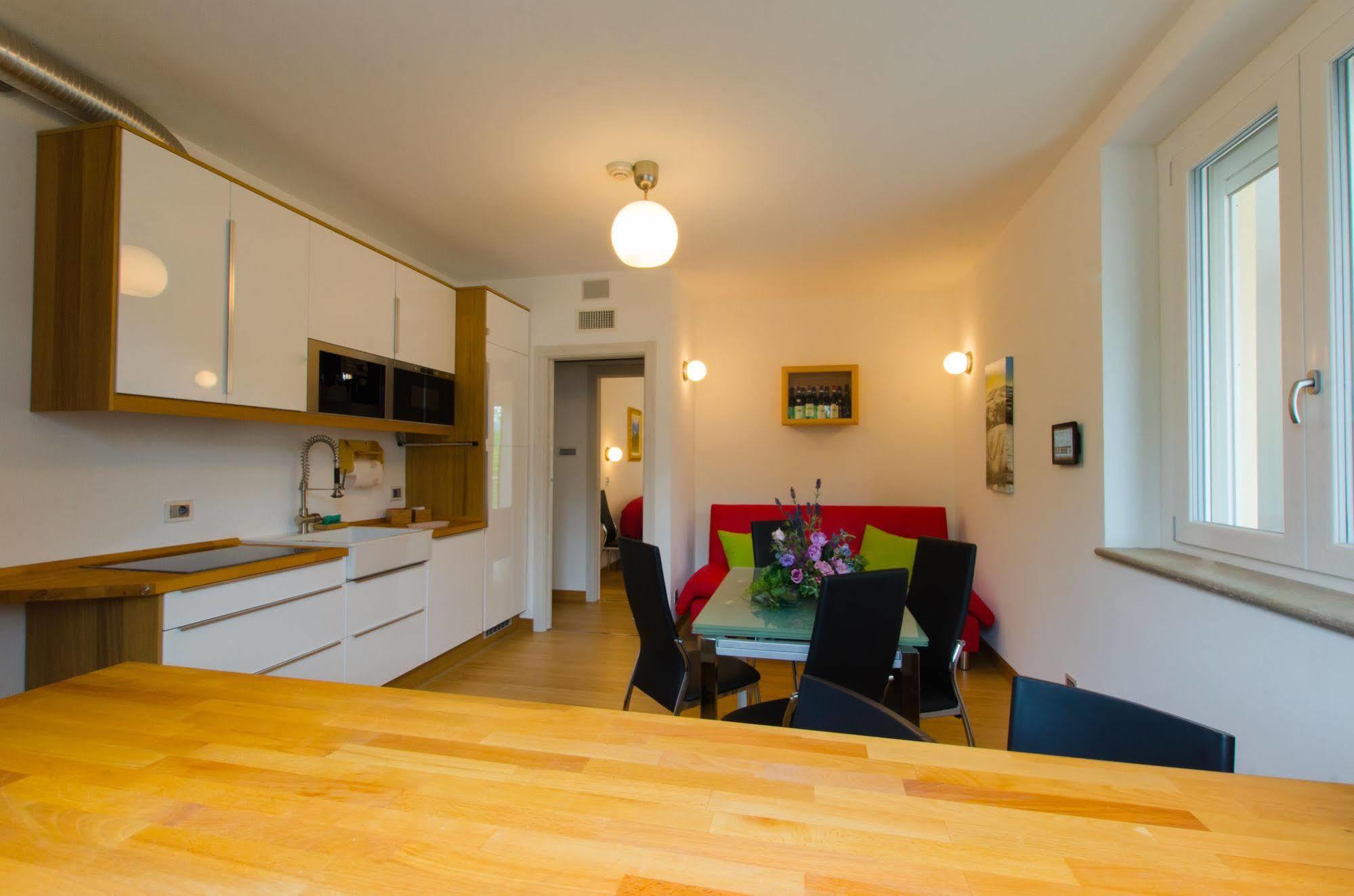 Wellness Suite Na' Canuna' Roddi Екстериор снимка